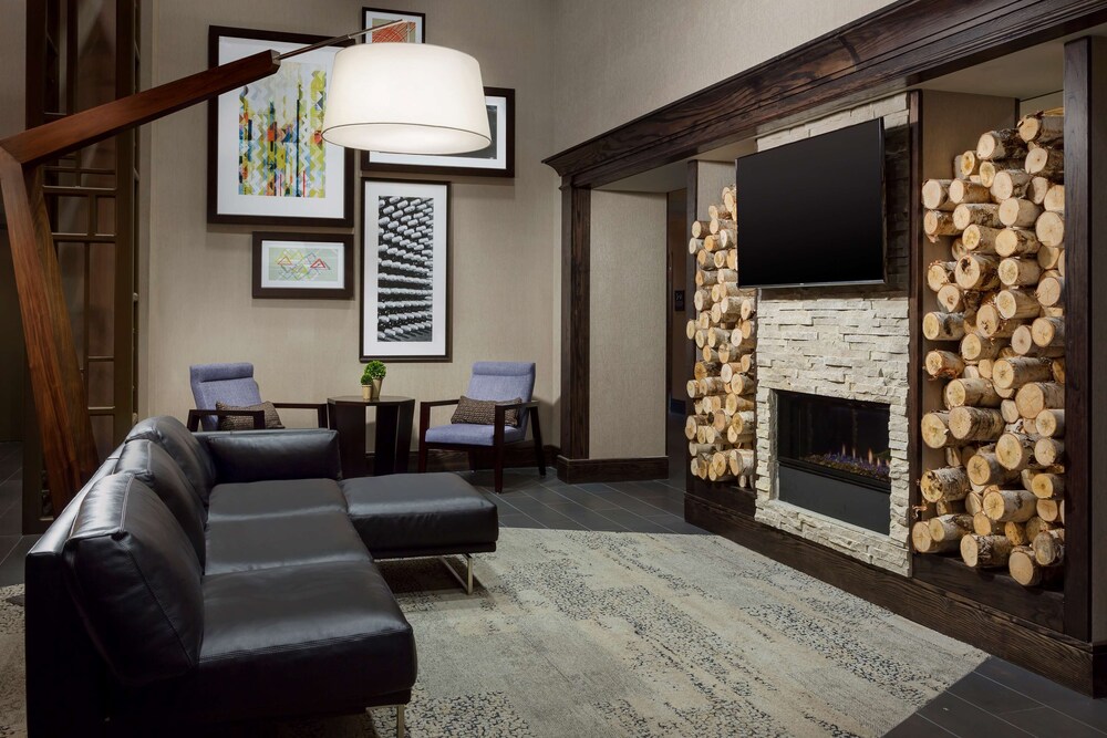 Hampton Inn & Suites Napa 34/64