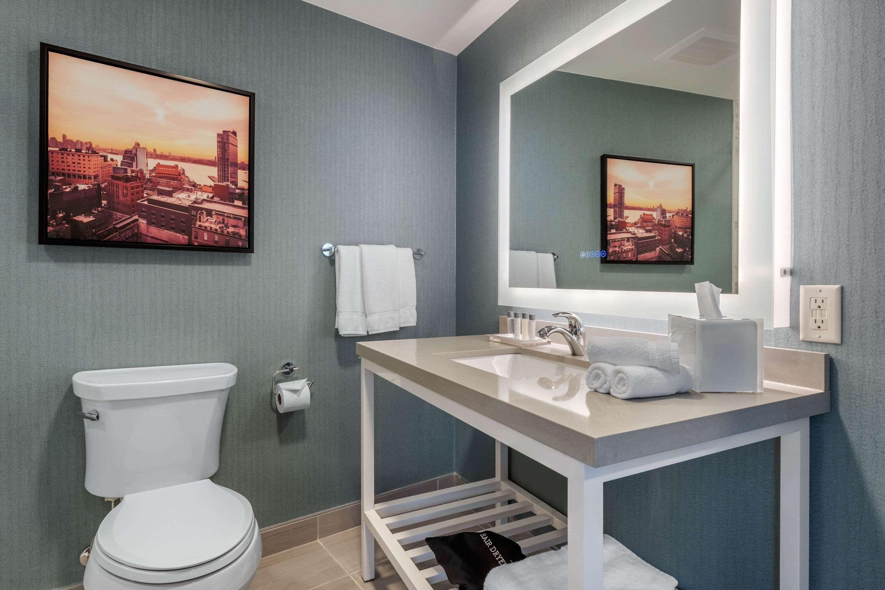 Upgrade, Suite, King Bed، Cambria Hotel West Orange 4/4