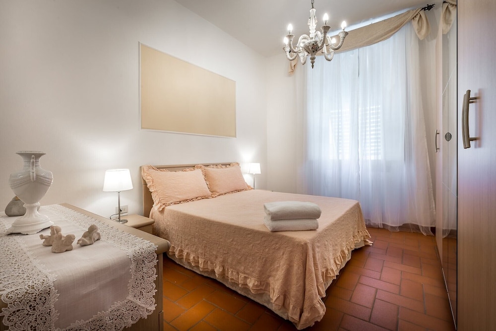 Classic Tuscany Apartment B 3/19