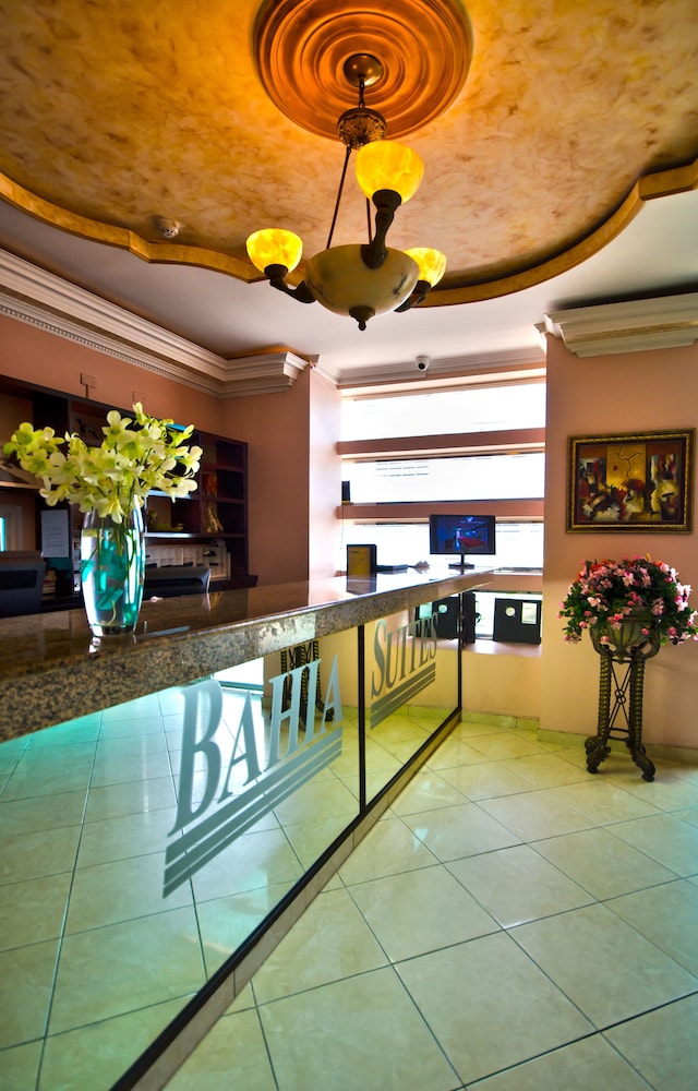 Bahia Suites 3/50