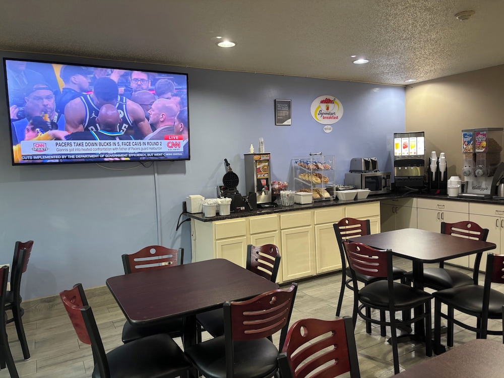Super 8 by Wyndham Mundelein/Libertyville Area 34/45