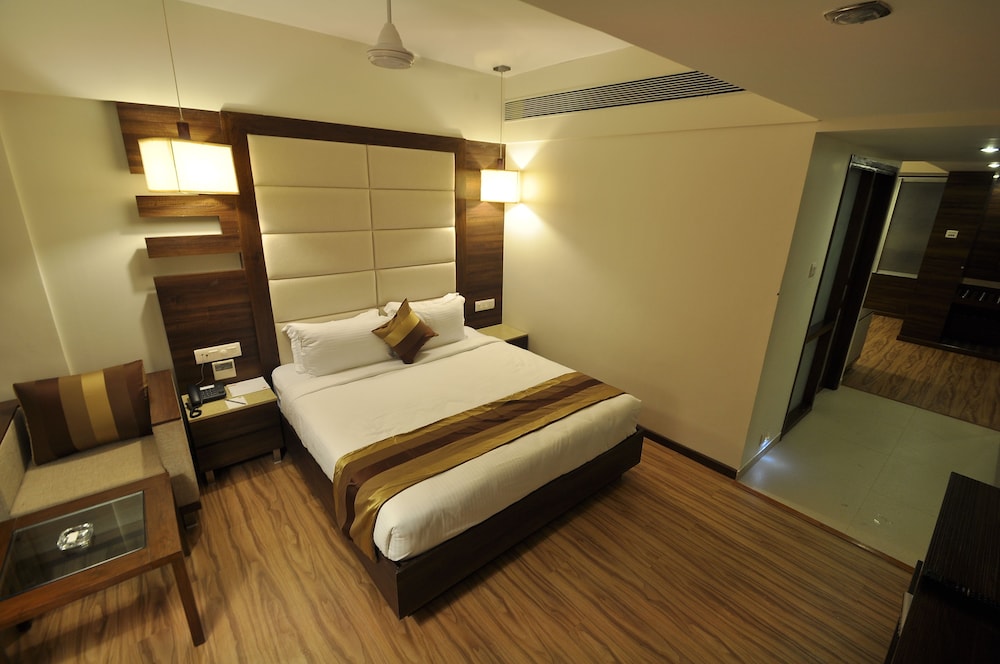 HOTEL LE GRANDE RESIDENCY 9/31