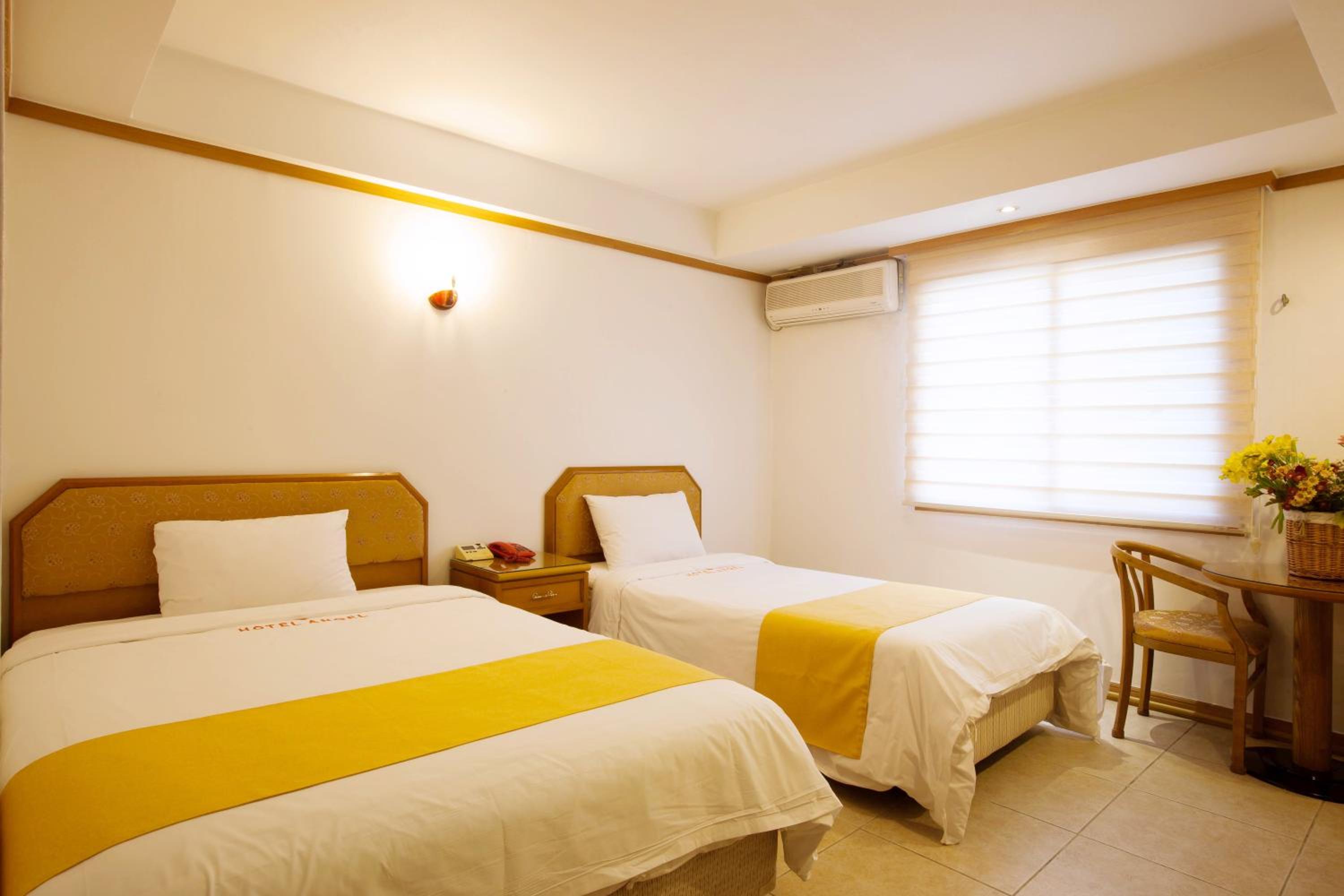 غرفة قياسية بسريرين منفصلين، Hotel Angel 4/7
