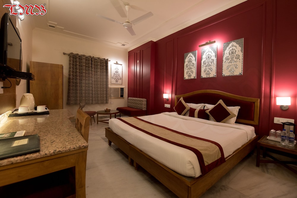 SUPERIOR, DOUBLE BED