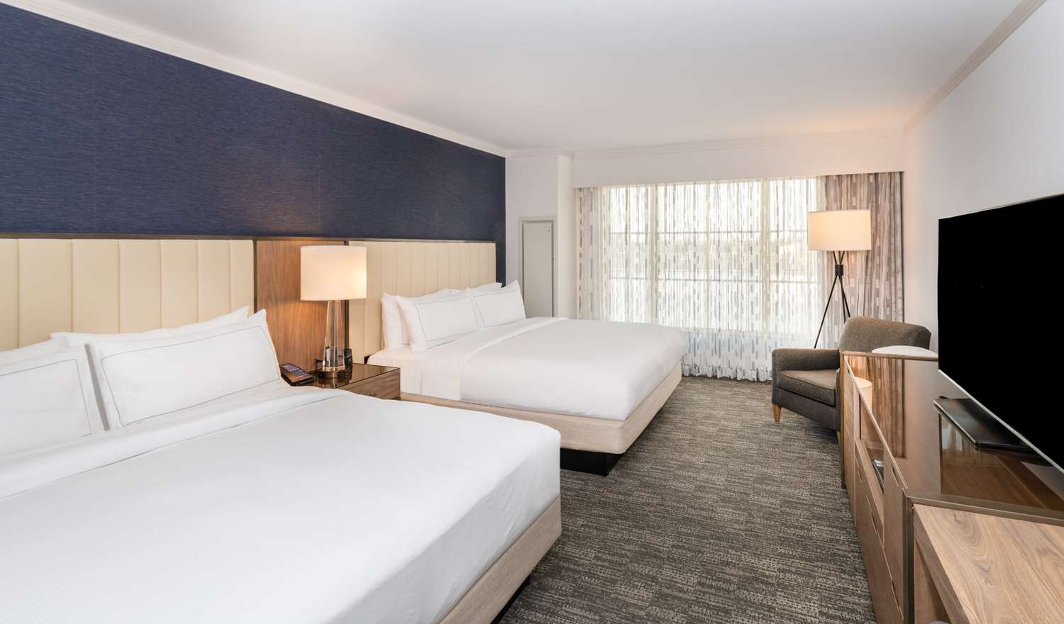 Executive, 2 King Beds
