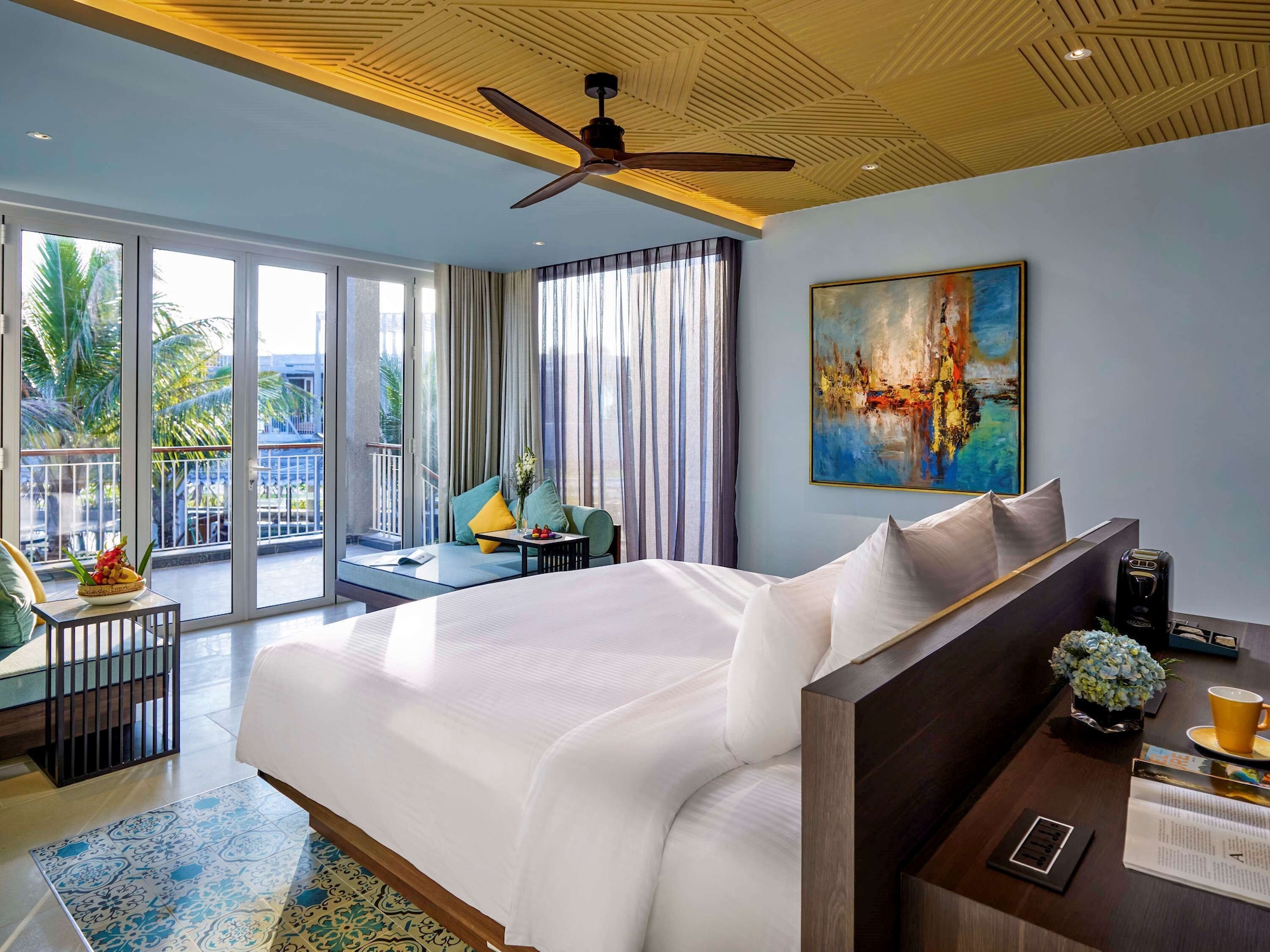 Executive, Cabana, King Bed, Pool Access