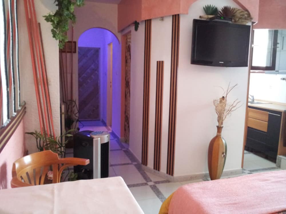 Villa Roses Apartments & Wellness 11/50