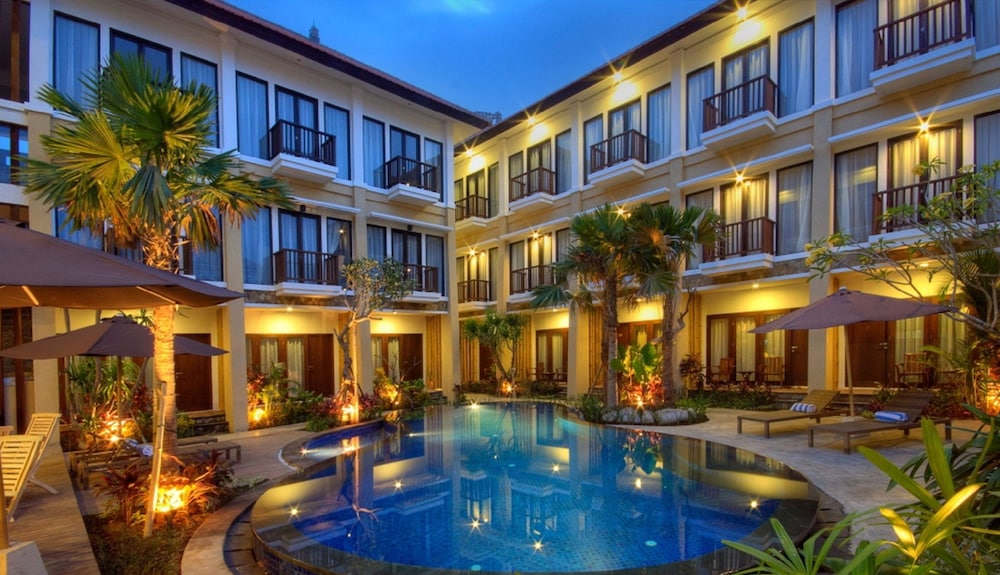 SURIS BOUTIQUE HOTEL 6/50