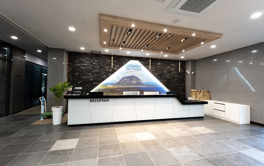 Sanbangsan Hotel 6/50