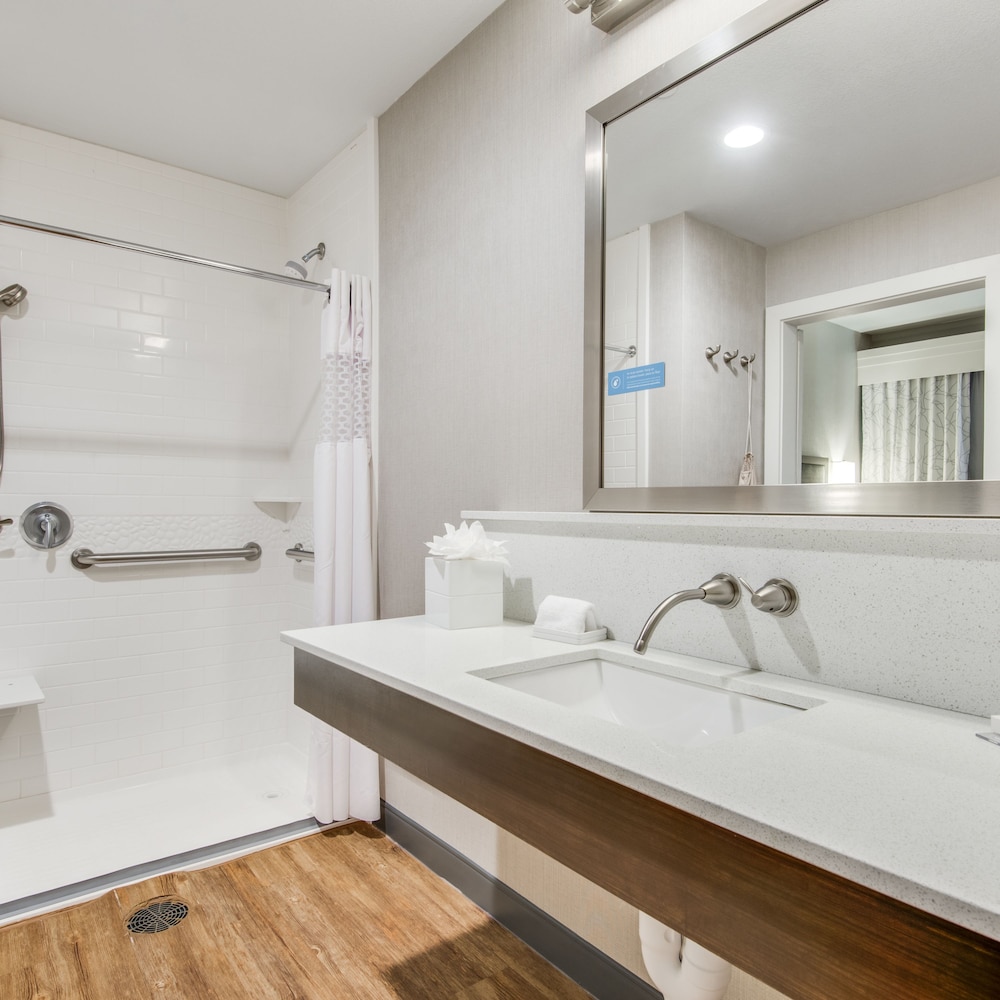 Hampton Inn Suites Dallas Ft Worth Airport South Tx 10/49