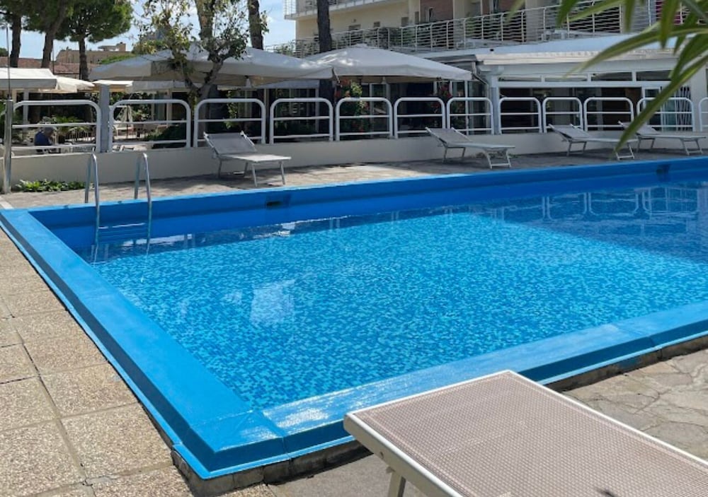 Franca Hotel 27/50