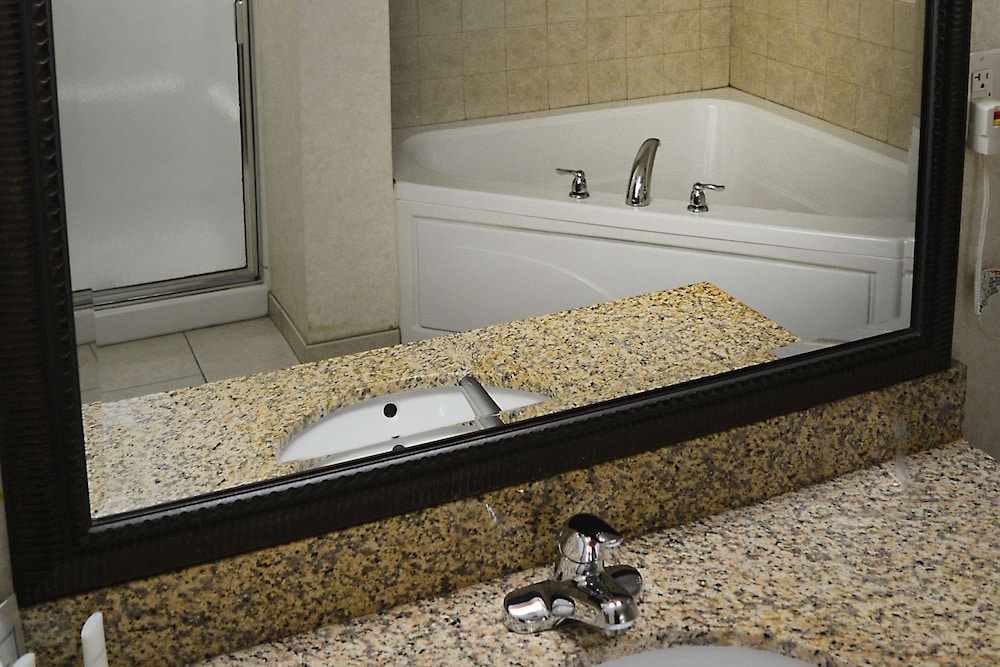 Clarion Hotel Philadelphia International Airport 57/57