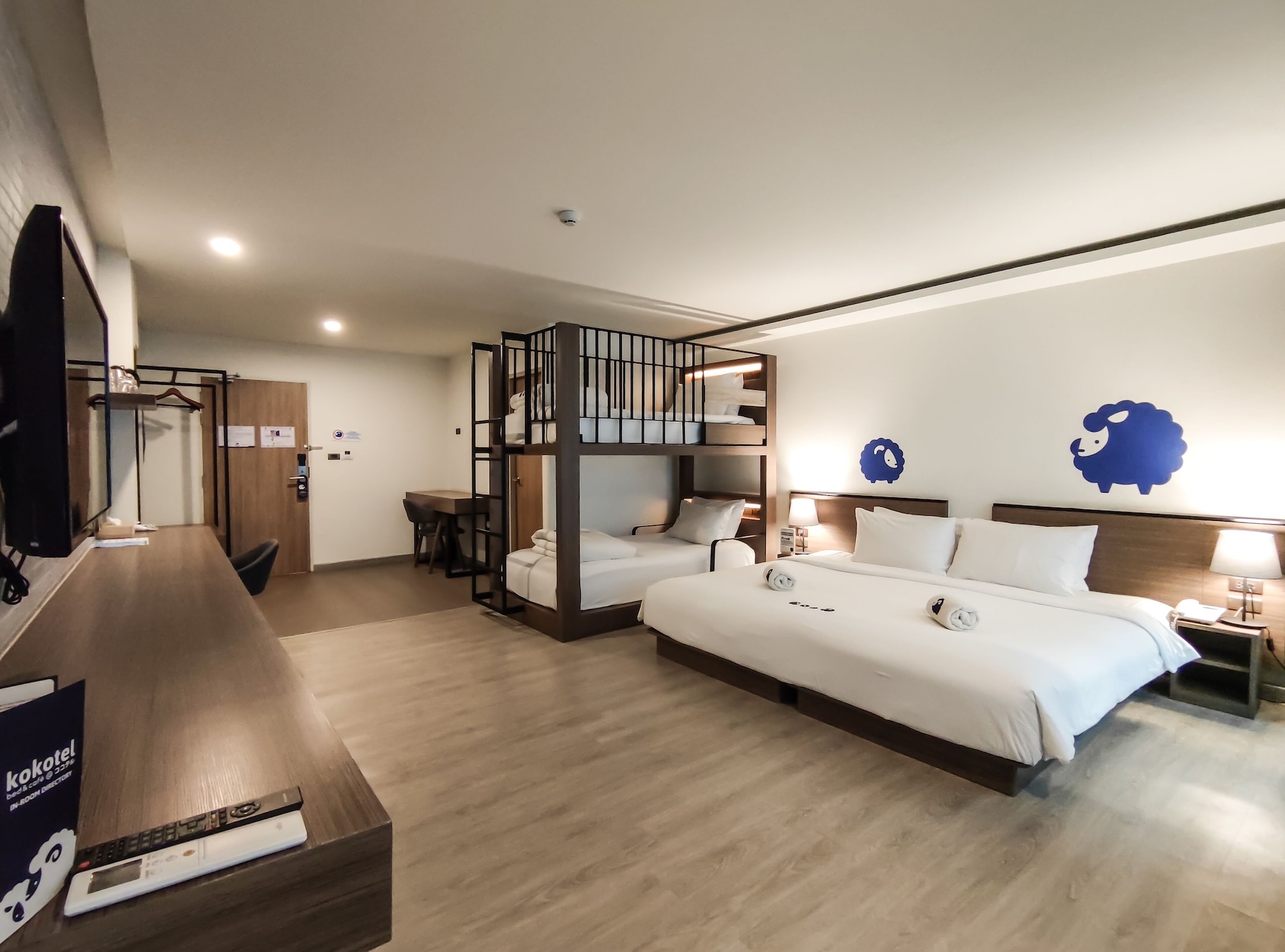 KOKO PARTY, KING BED, BUNK BED