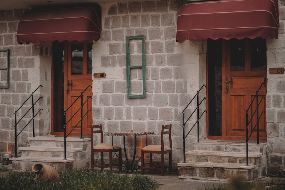 Cavusin Cave House 3/50