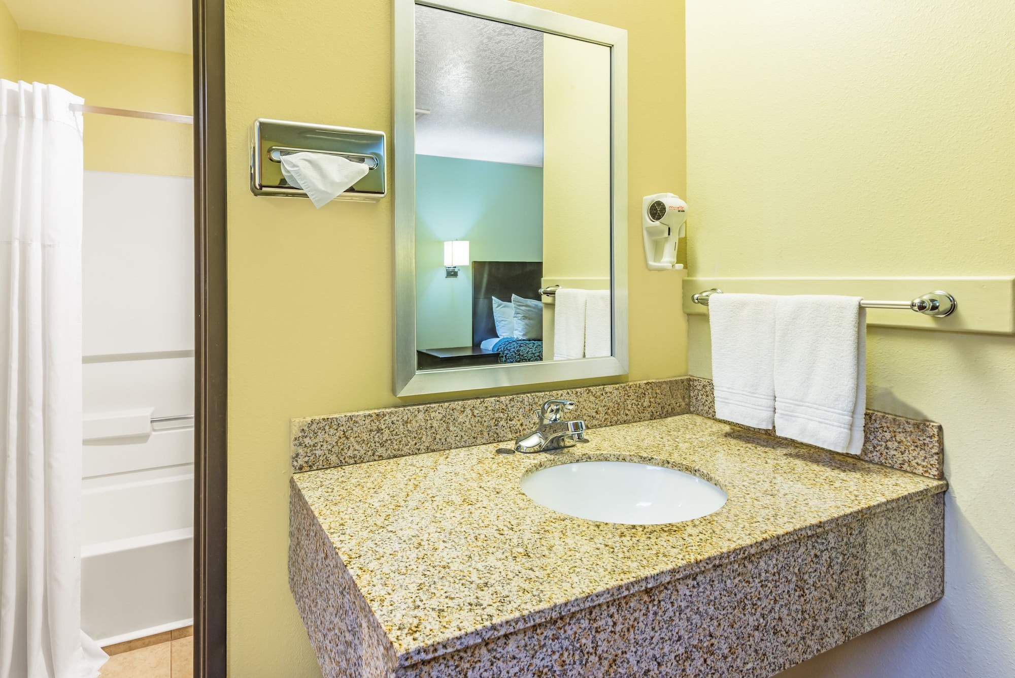 غرفة قياسية بسرير كينج، Days Inn by Wyndham Pueblo 4/4