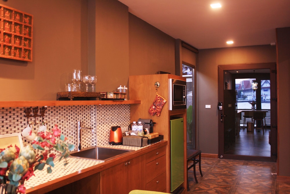 ARUN RESIDENCE 31/33