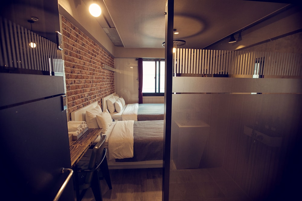 Hotel 109 43/73