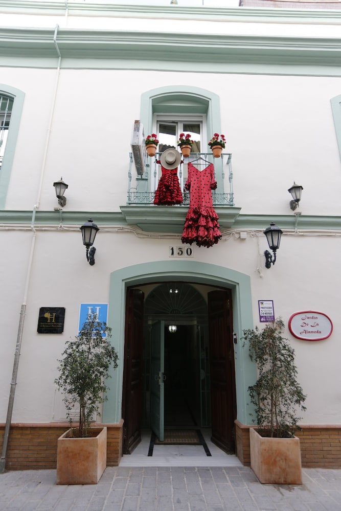 Hostal Jardin De La Alameda 3/50
