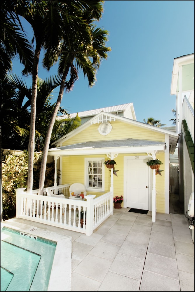Avalon Bed & Breakfast 3/55