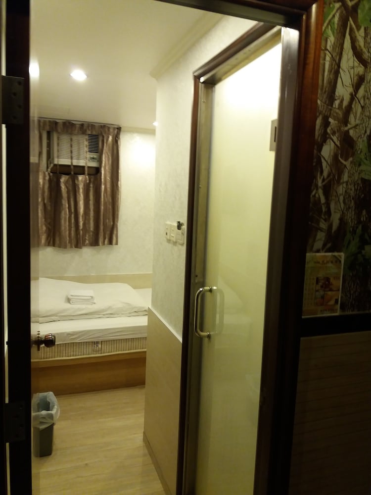 Rai Lei Hotel 48/50