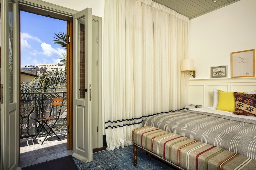 SUPERIOR, DOUBLE OR TWIN BED, BALCONY