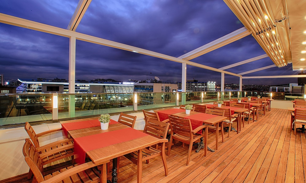 Guvenay Business Hotel 52/66