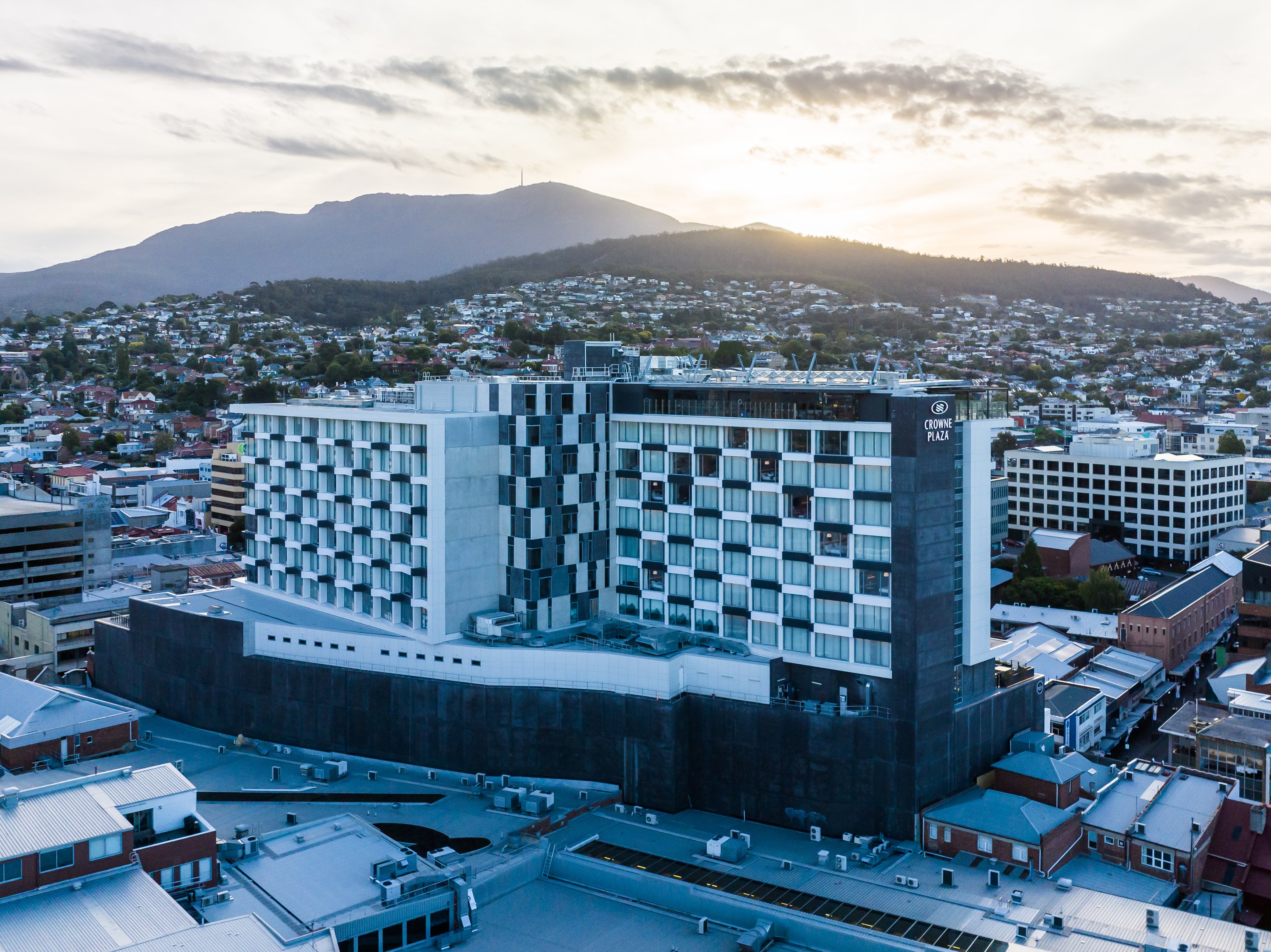 Crowne Plaza Hobart 3/73