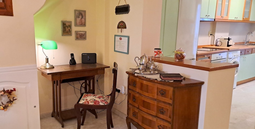 Garitsa bay Apartment 12/50