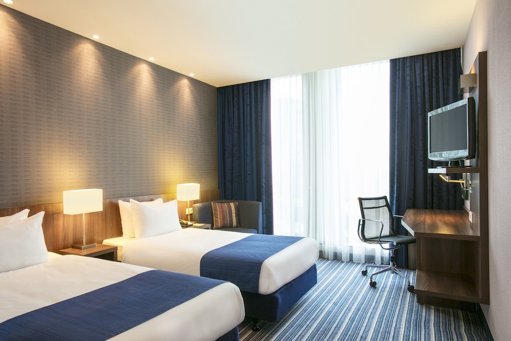 Holiday Inn Express Amsterdam Arena Towers 24/74