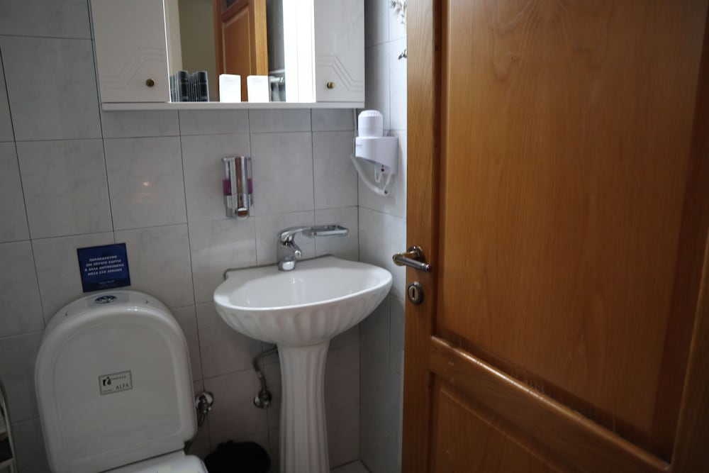 Delphin Rooms Sivota 49/50