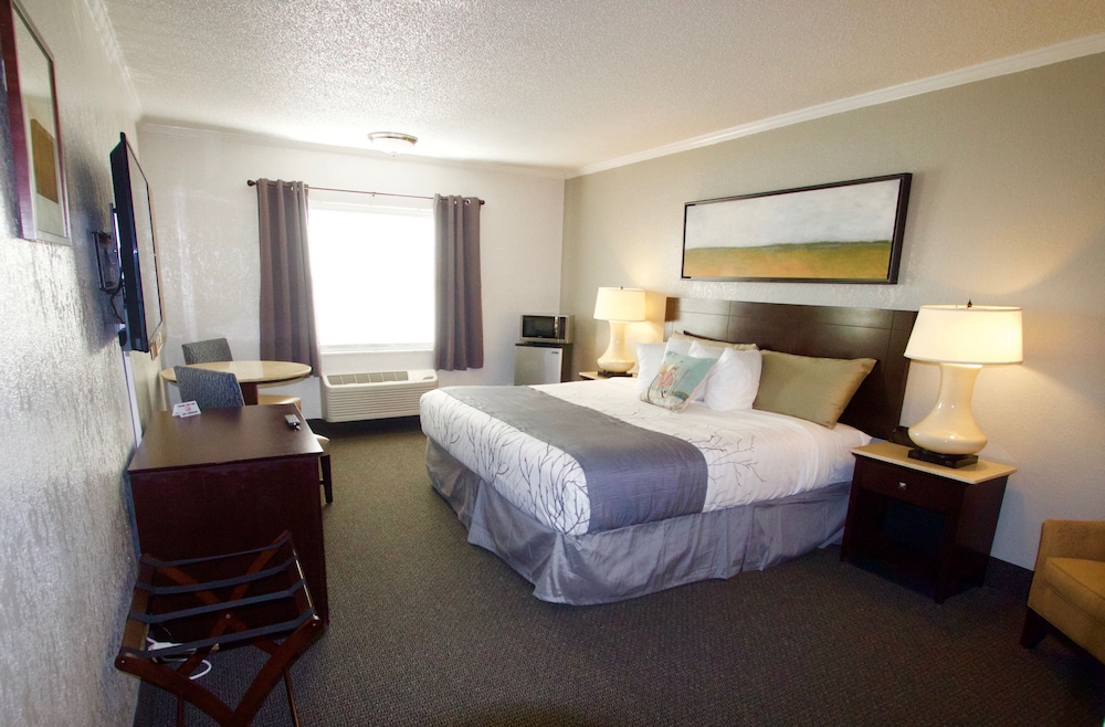 At Home Inn And Suites Pensacola 31/80