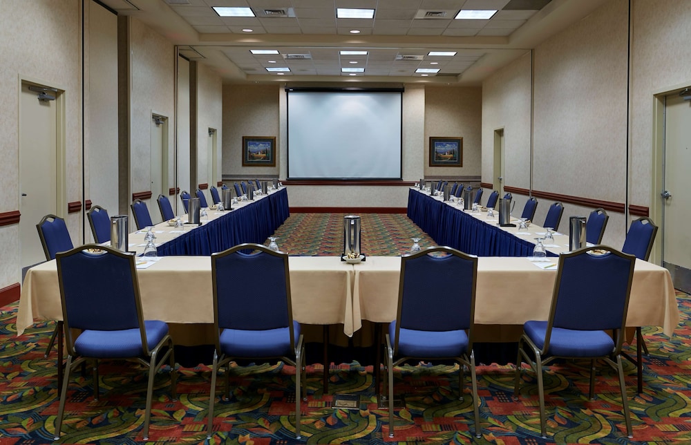 Hilton Garden Inn Charlotte - Uptown 54/58