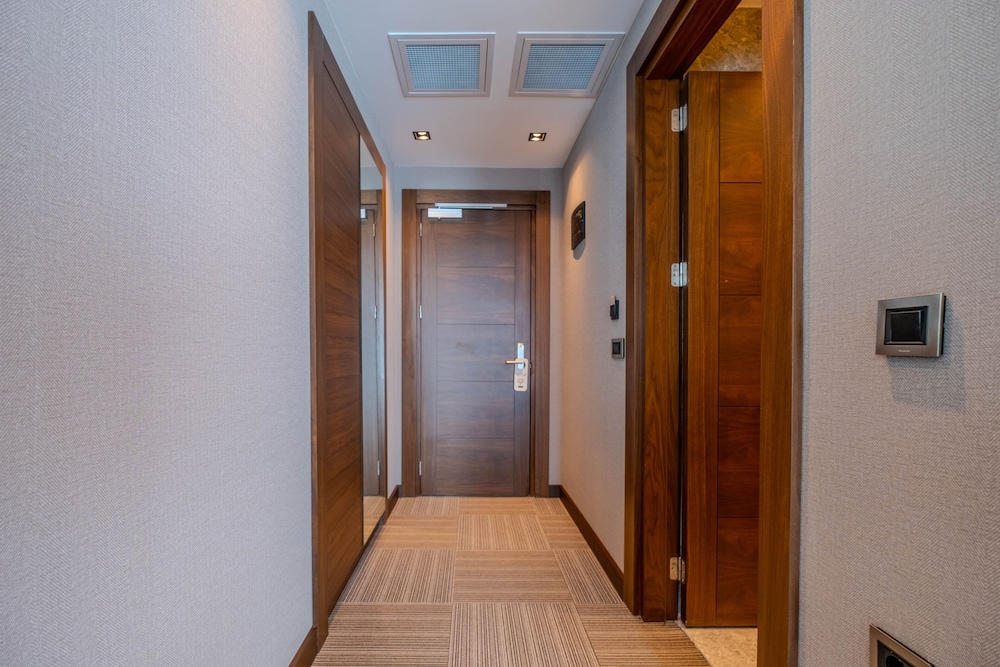 B'Istanbul Hotel 24/50