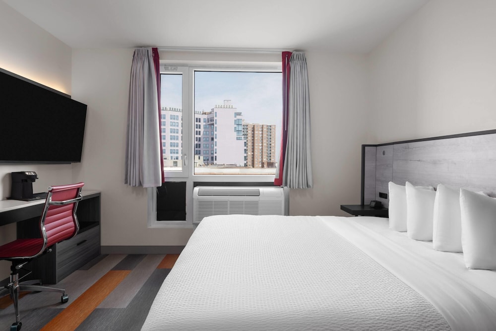 Ramada by Wyndham Brooklyn Near Flatbush 8/26