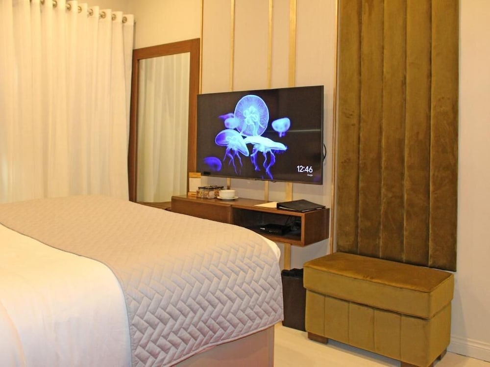 Ambiance Boutique Art Hotel Karachi 9/56