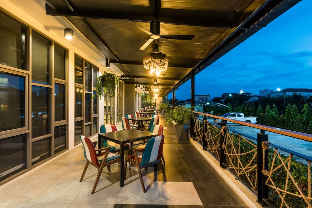 SureStay Plus by Best Western T Pattaya 45/64