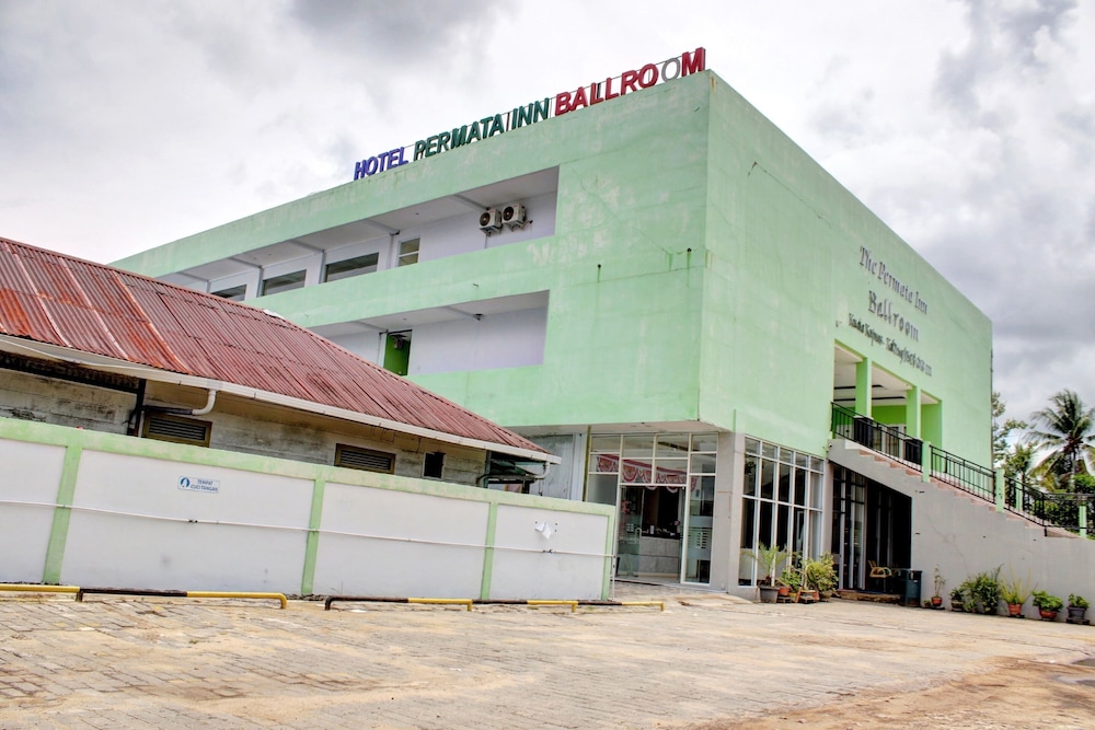 OYO 90112 Hotel Permata Inn 1/18