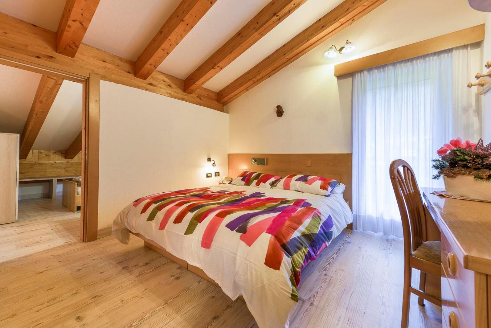 غرفة عائلية بإطلالة على الجبل، HOTEL CHALET PINETA 3/5