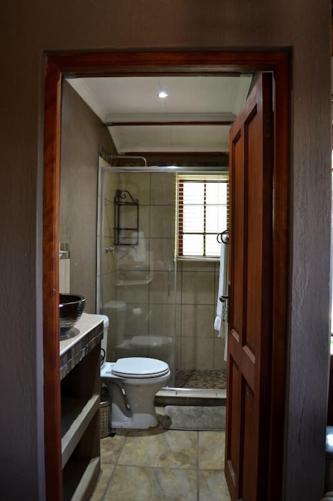 Wensleydale Guest Lodge 42/50