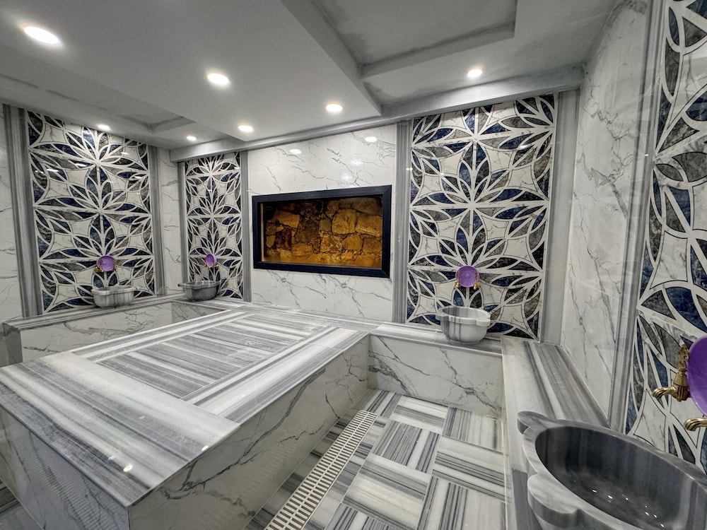 Çelik Thermal & Spa 36/48