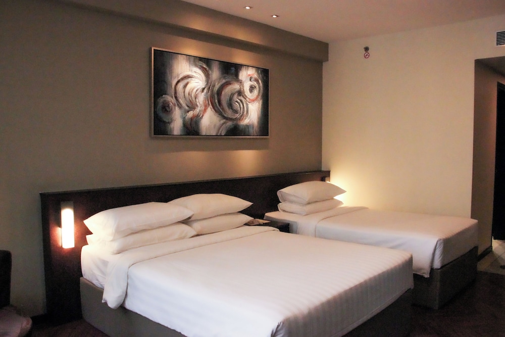 Hotel Royal Singapore 18/70