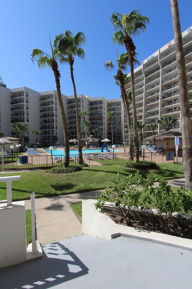 Royale Beach and Tennis Club, a VRI resort 44/49