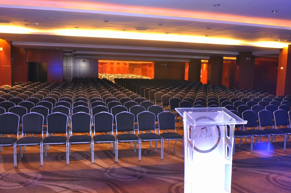 Rayentray Puerto Madryn Hotel 34/42