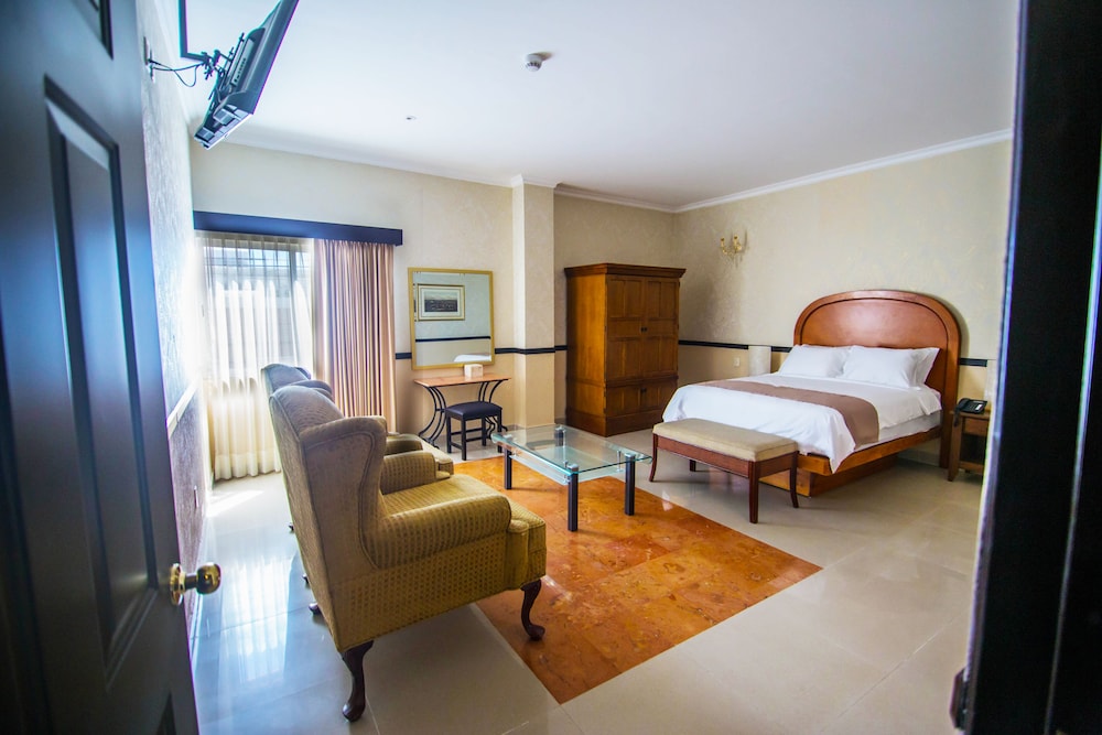 Hotel Palacio Maya 62/83