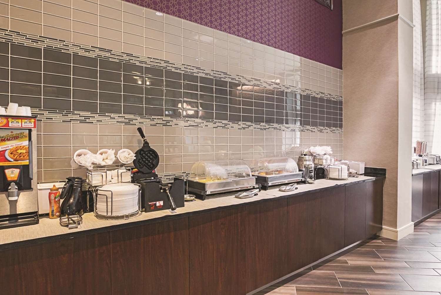 La Quinta Inn & Suites by Wyndham Fort Worth North 10/45