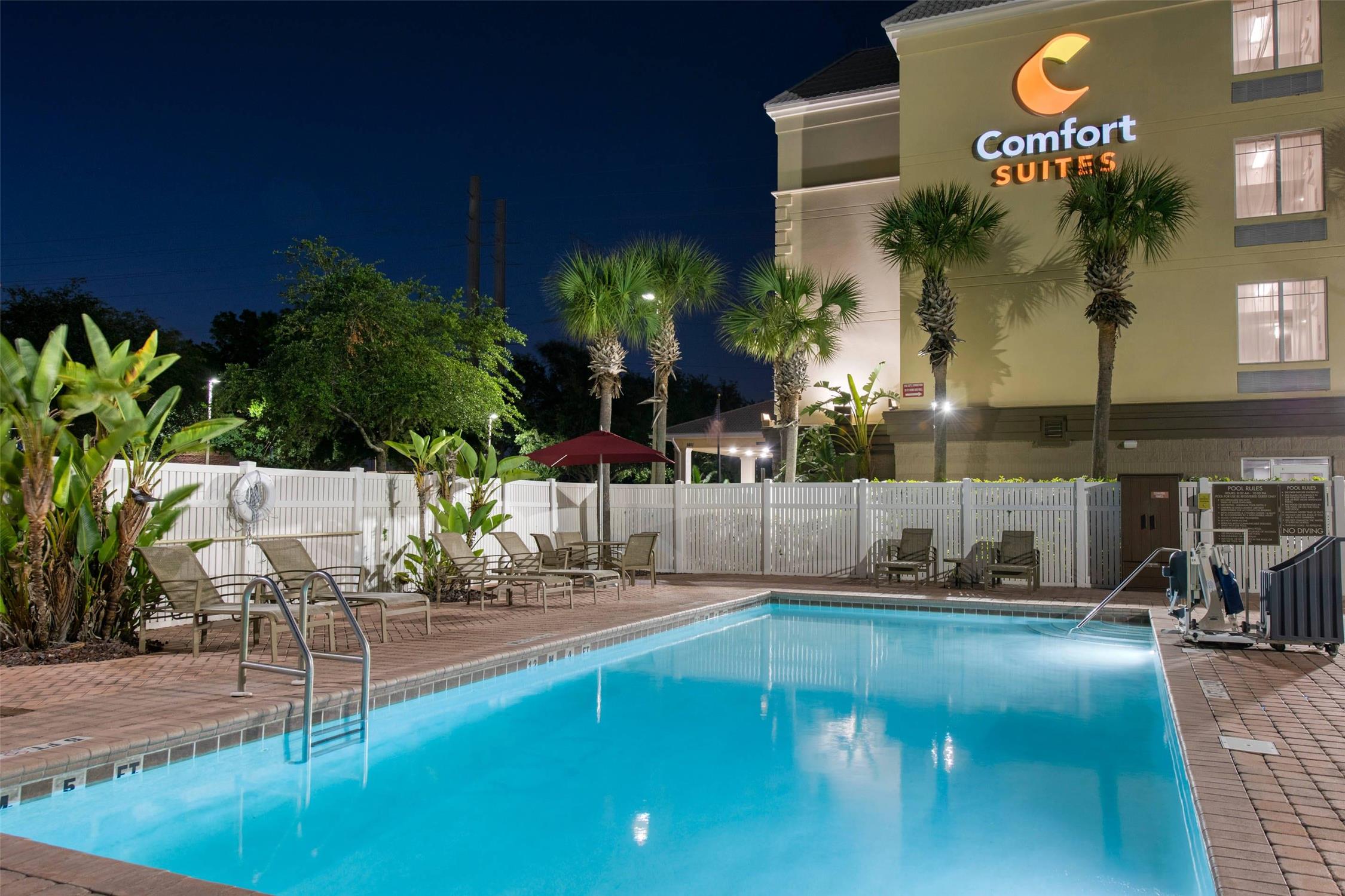 Comfort Suites Near Universal Orlando Resort 15/26