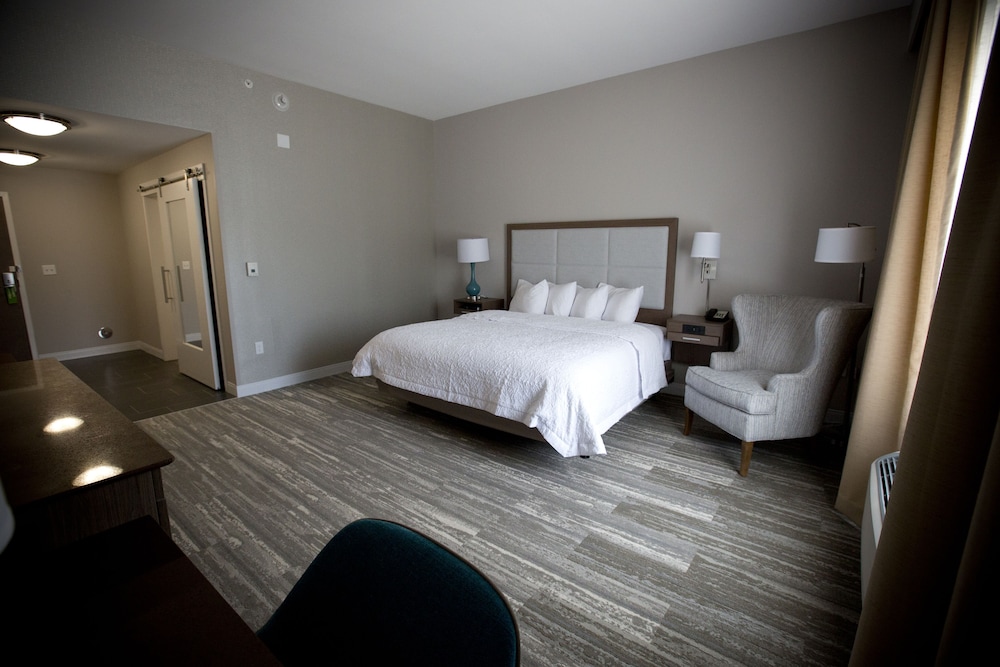 Hampton Inn Blue Ash Cincinnati Oh 15/35