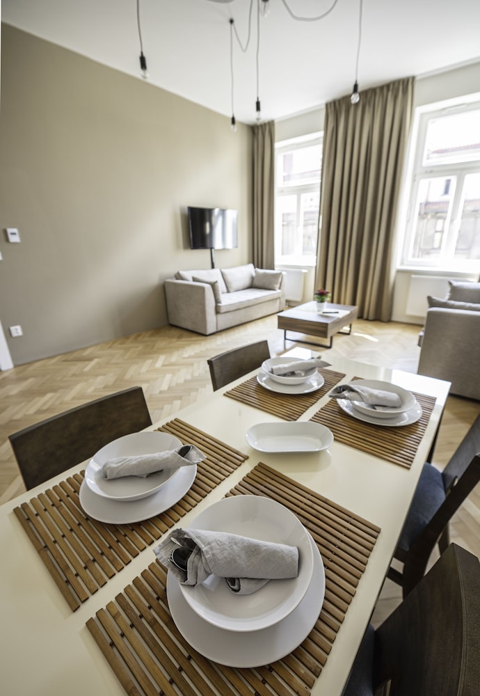 Letna Garden Suites 58/66