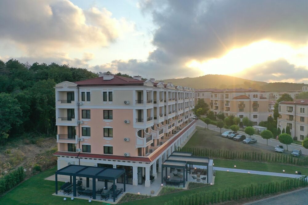 Green Life Beach Resort 6/75