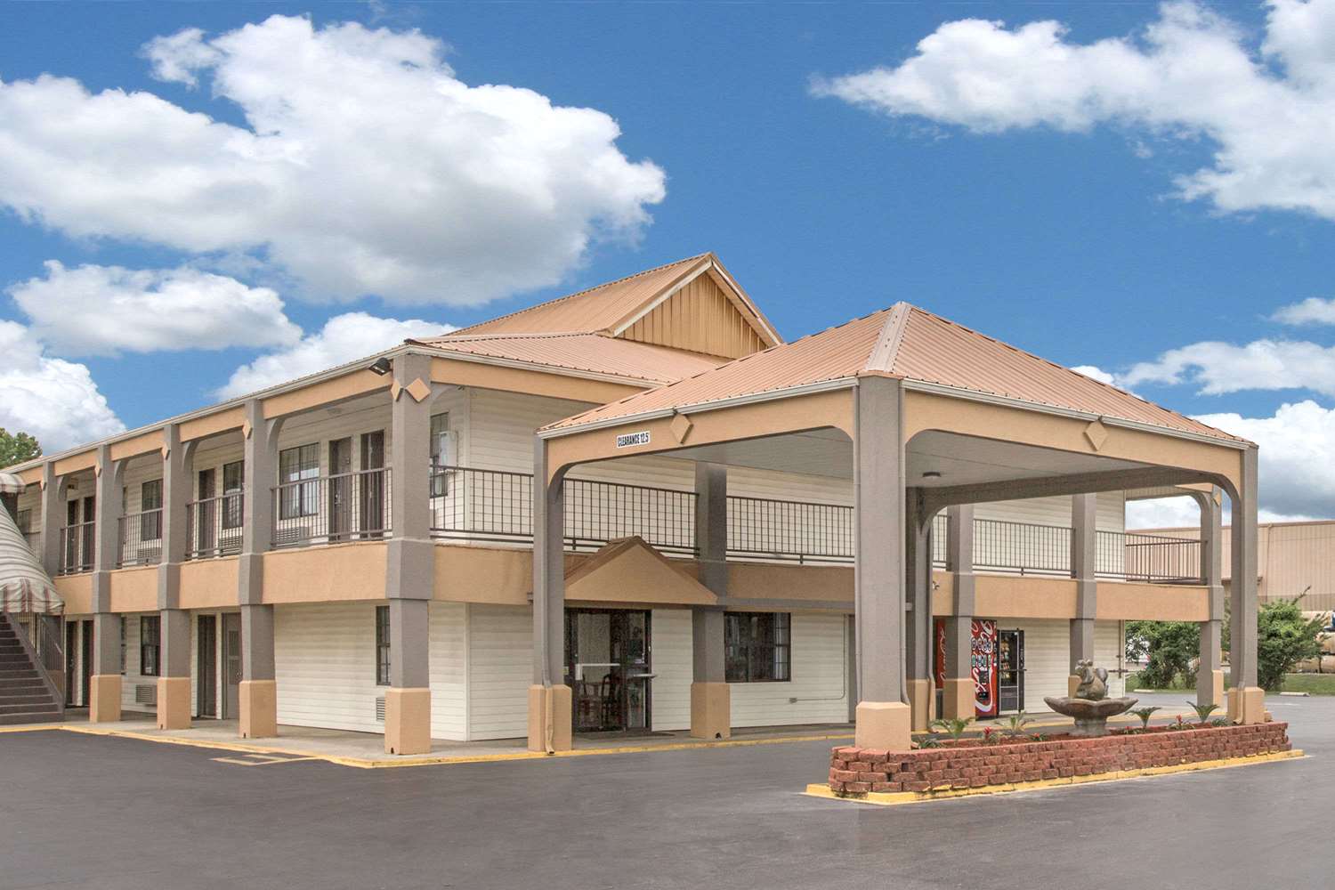 Days Inn by Wyndham Monroe 4/19